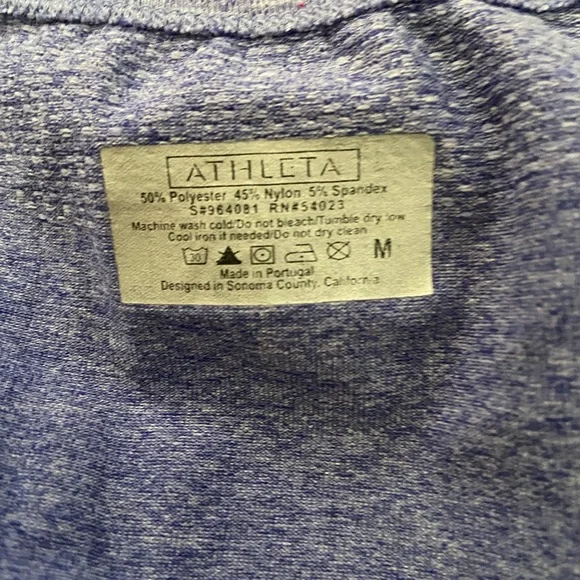 Athleta Fastest Track ruched front & back blue size medium t-shirt. - Picture 4 of 4